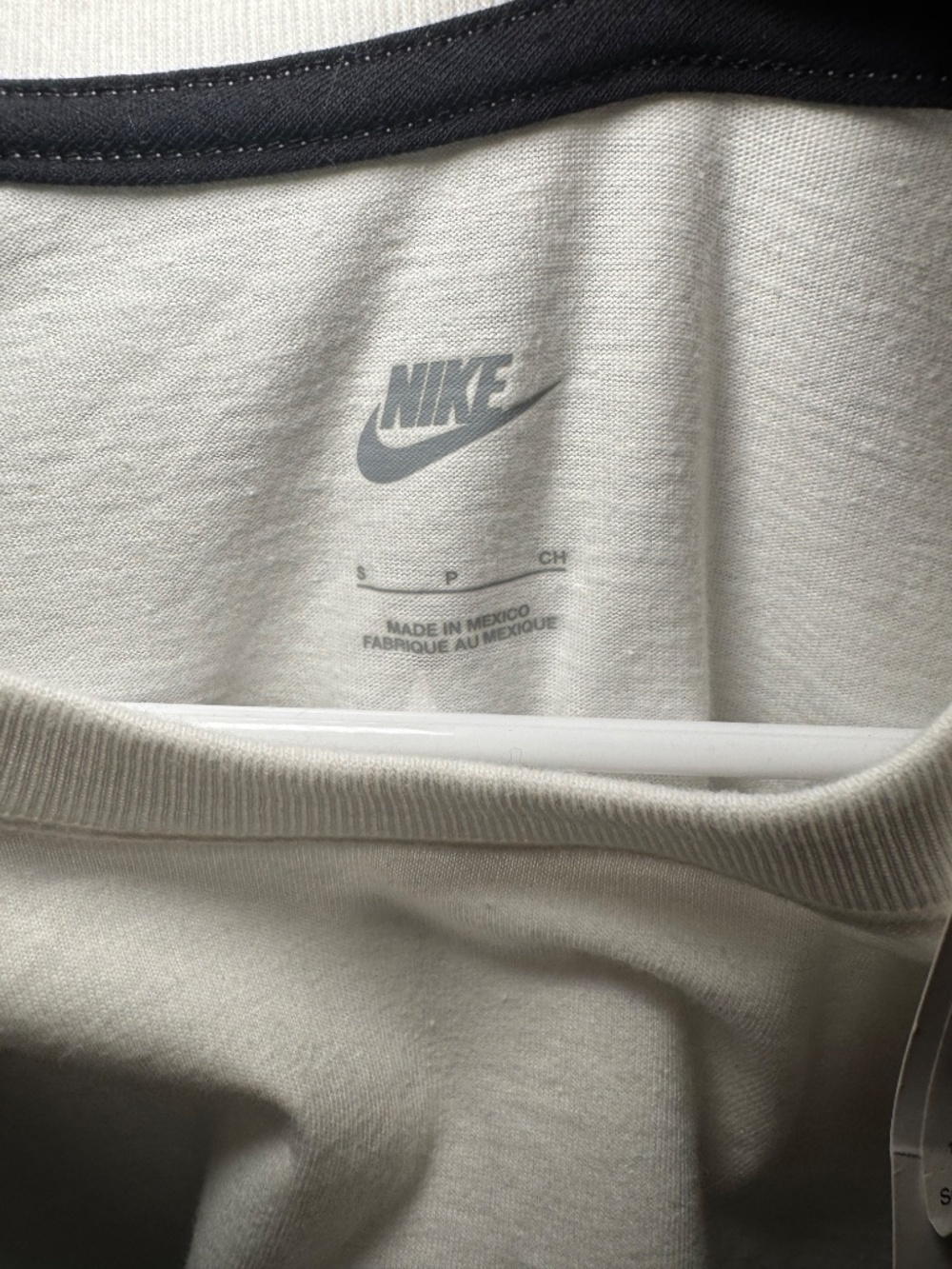 Nike Basketball White Tee Small - Picture 5 of 8
